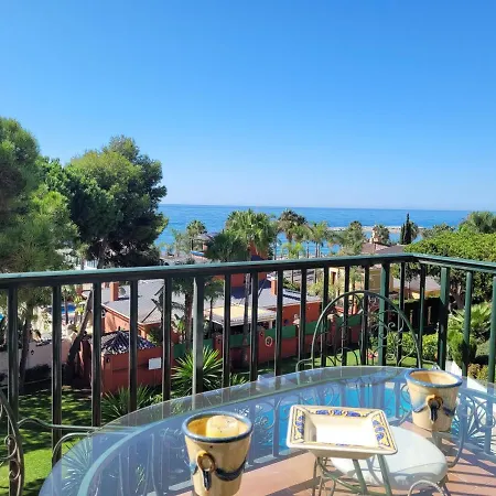 Beachfront Family In Puerto Banus Апартаменты *