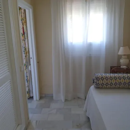 Апартаменты Beachfront Family In Puerto Banus *