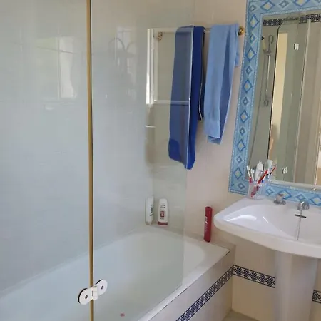 Апартаменты Beachfront Family In Puerto Banus